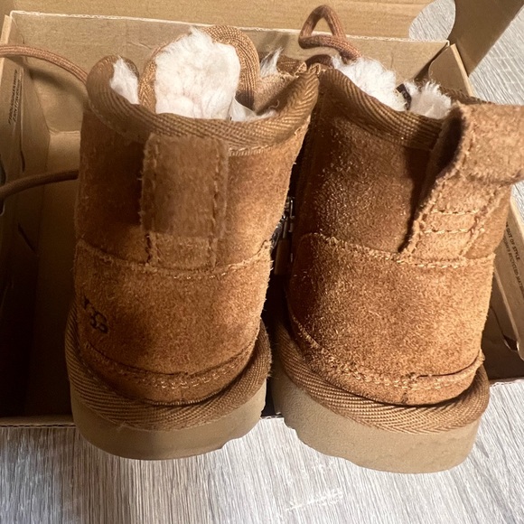 Neumel II Boot Toddler Size 10 Chestnut - Picture 6 of 12